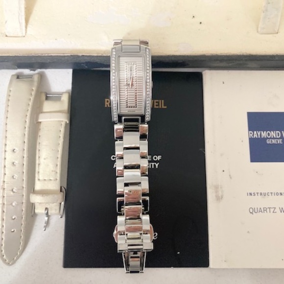 Raymond Weil Shine Diamond Face watch - Picture 7 of 9